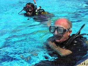 Plongée sous marine à la piscine